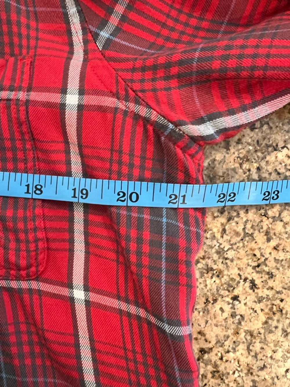 Levi’s Red Plaid Viscose High Low Blouse Size Large Lightweight Button Front - Picture 3 of 10